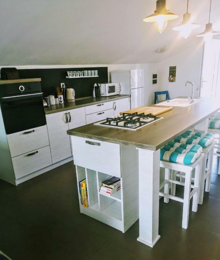 Apartment Tjk Sveti Filip i Jakov Exteriör bild